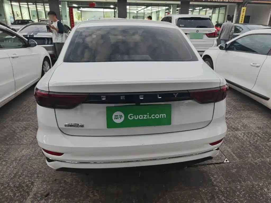 Geely Emgrand — миниатюра 6