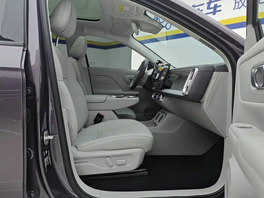 Leapmotor Leapmotor B10 — миниатюра 8