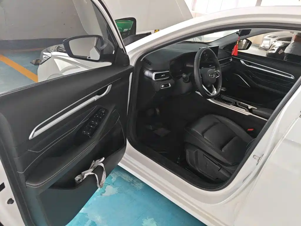 Geely Emgrand — миниатюра 12