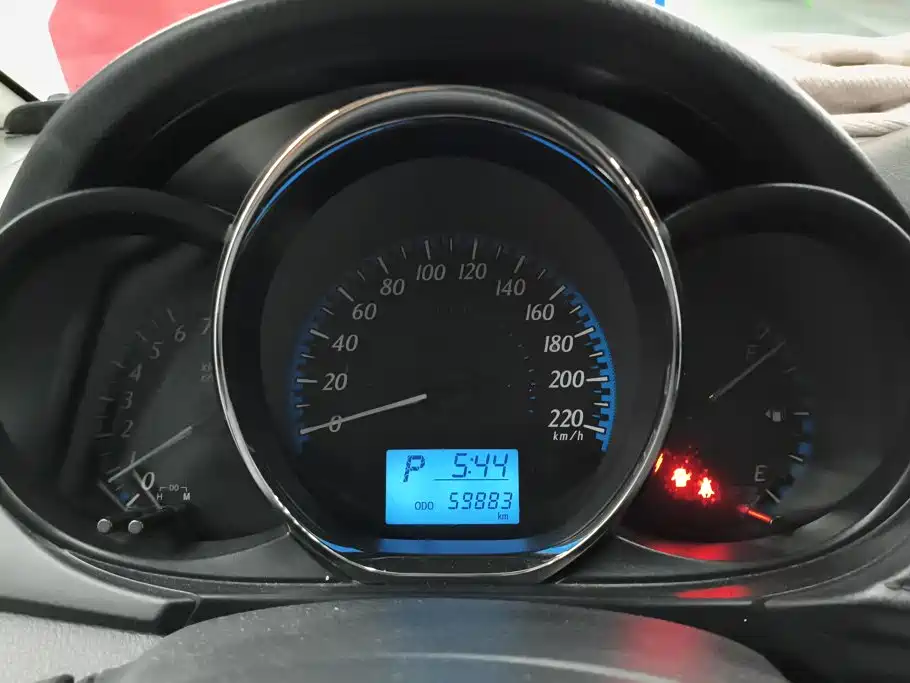 Toyota Yaris L — миниатюра 14