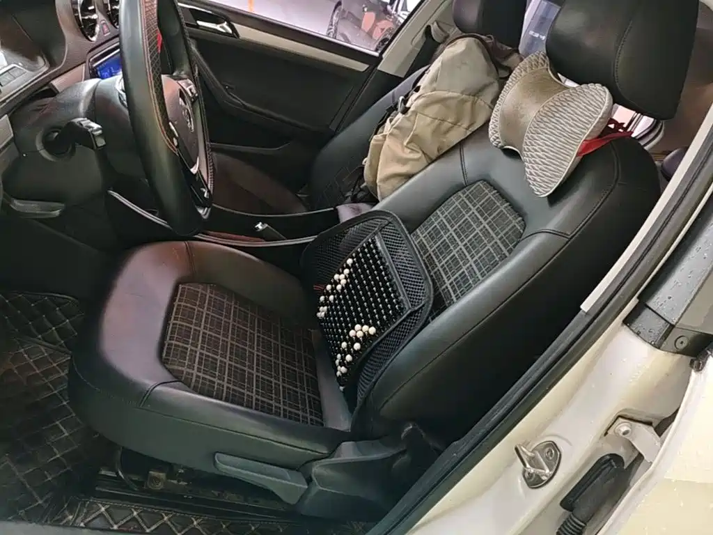 Volkswagen Jetta — миниатюра 15