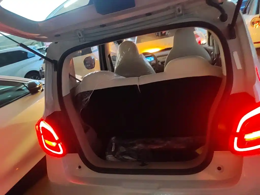 Wuling MINIEV — миниатюра 19