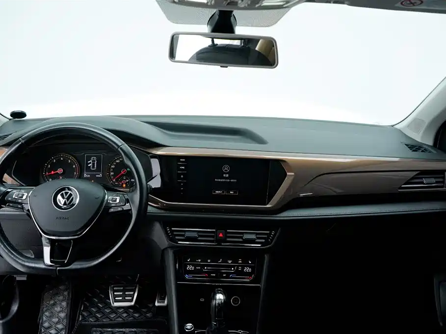 Volkswagen Tharu 2021 330TSI Luxury PLUS