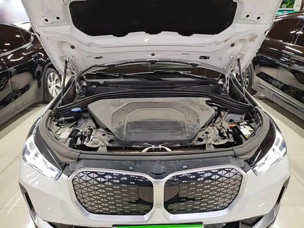 BMW iX1 — миниатюра 20