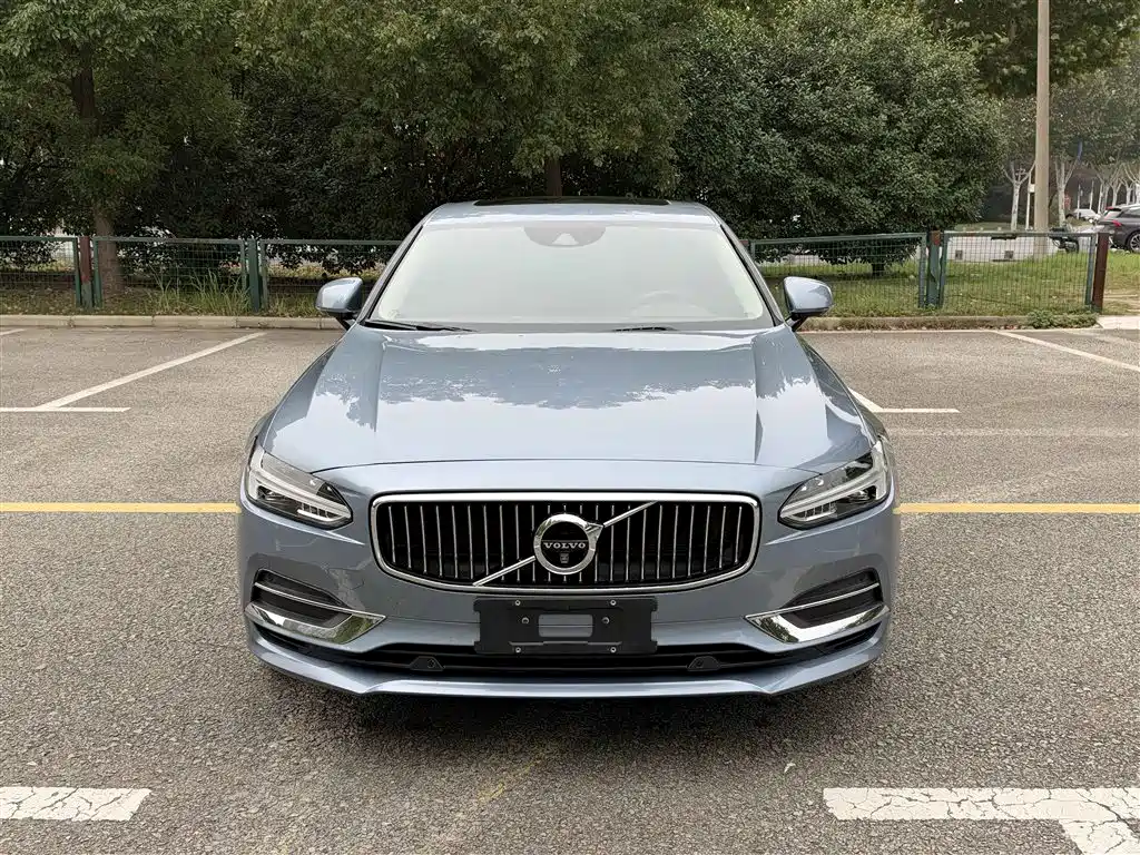 Volvo S90 — миниатюра 11