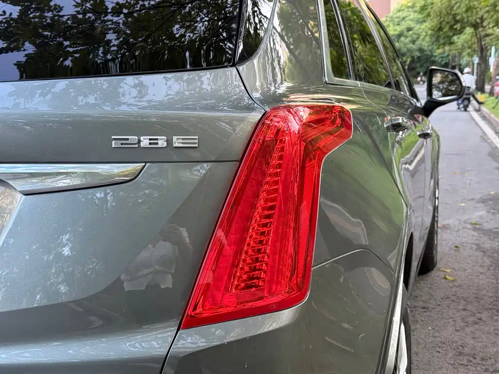 Cadillac XT5 — миниатюра 9