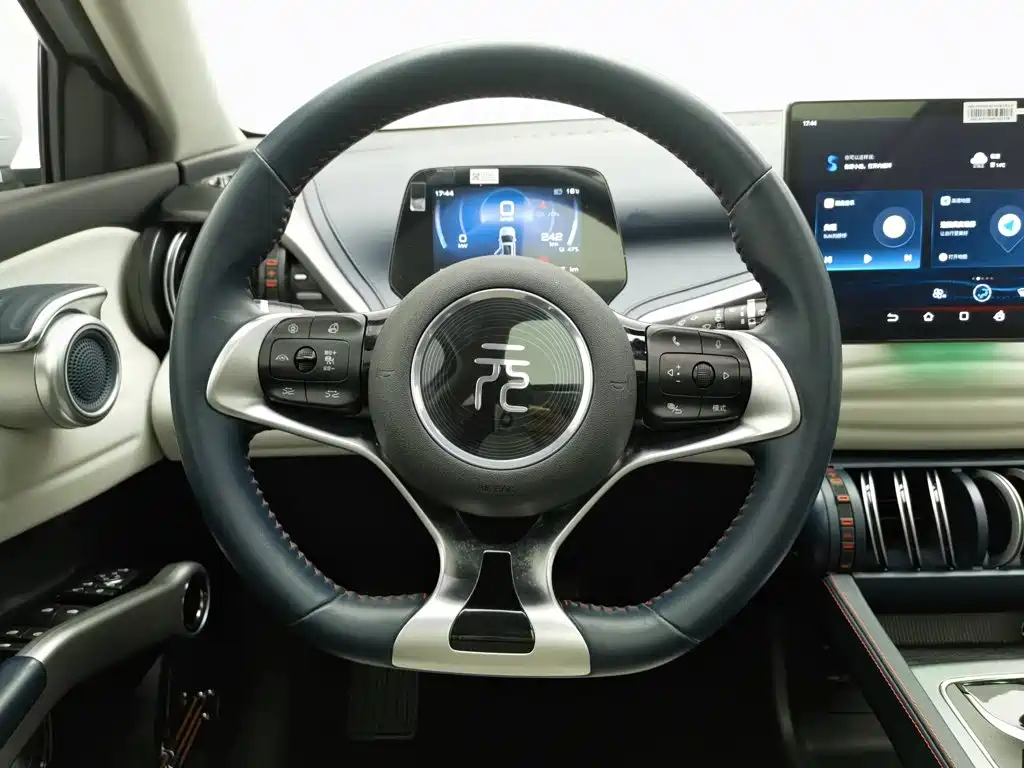 BYD Yuan Plus — миниатюра 11