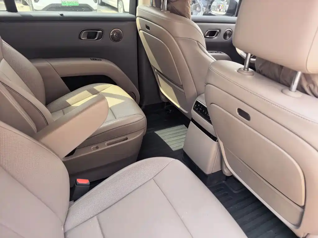 Li Auto Li i8 — миниатюра 11