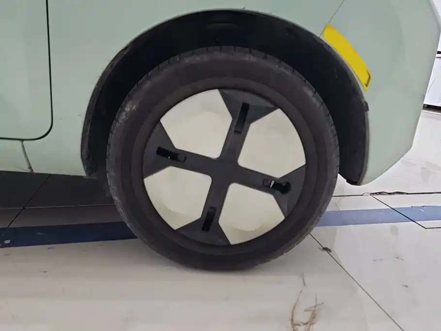 Wuling MINIEV — миниатюра 6