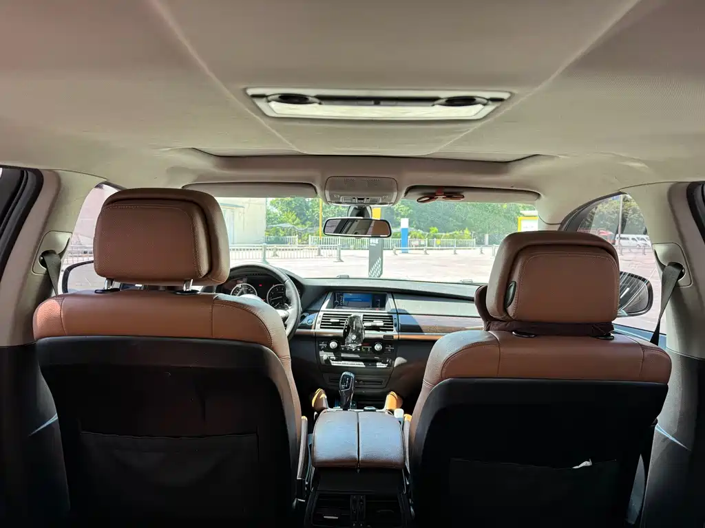 BMW X6 — миниатюра 8