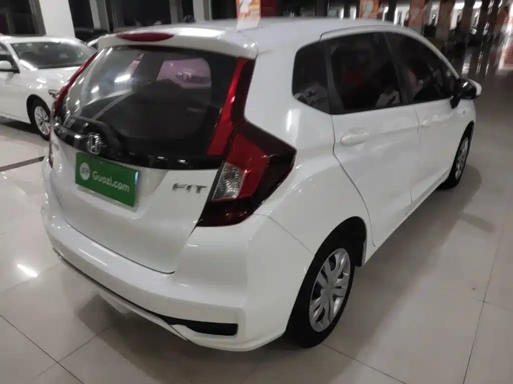 Honda Fit — миниатюра 7