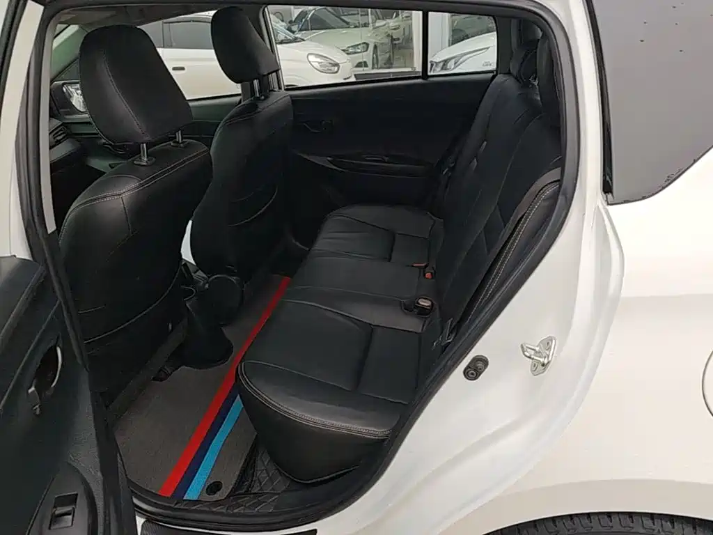 Toyota Vios FS — миниатюра 17