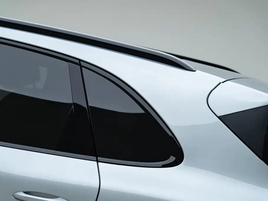 Porsche Cayenne — миниатюра 5