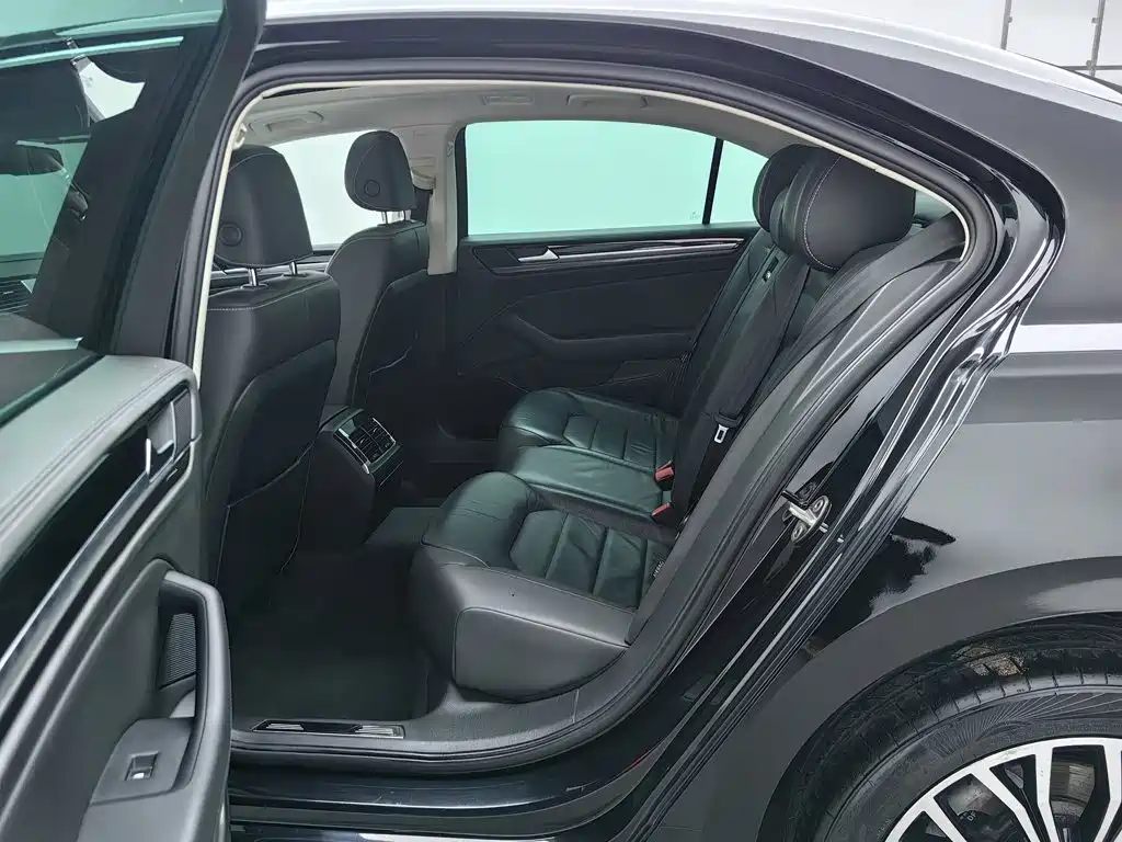 Volkswagen Phideon — миниатюра 15