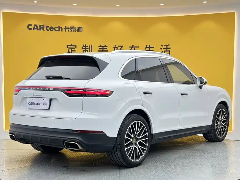 Porsche Cayenne — миниатюра 4