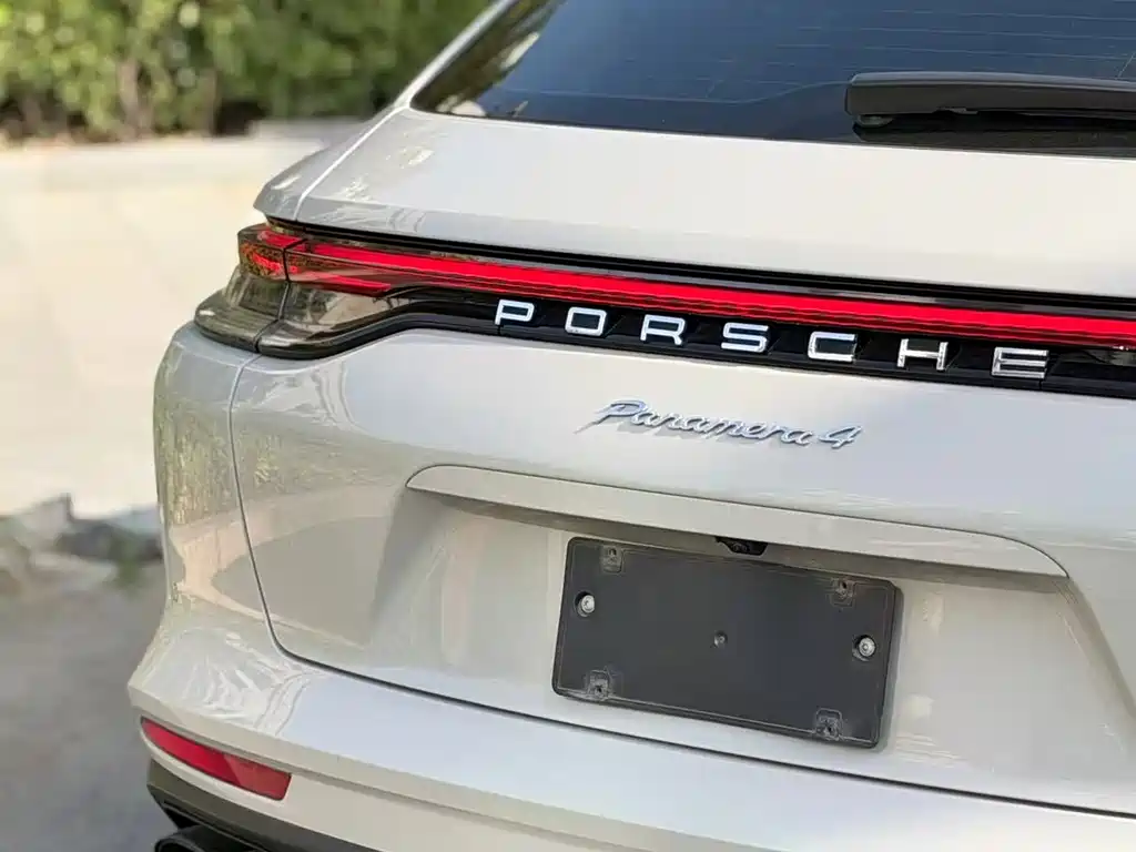 Porsche Panamera — миниатюра 6