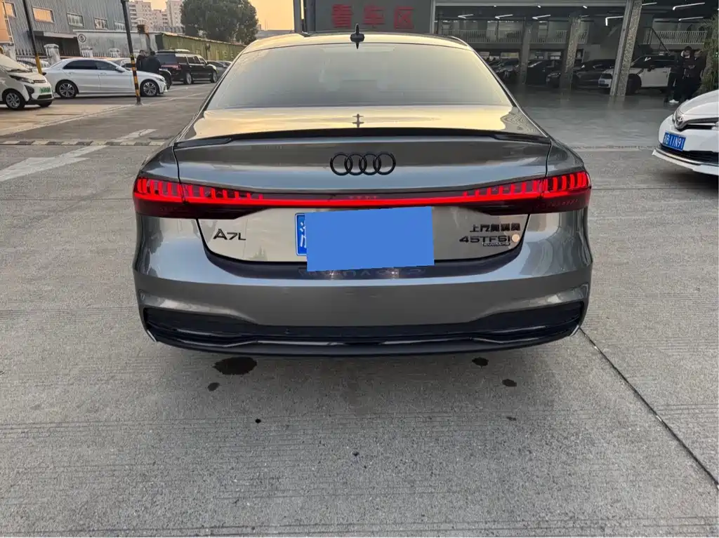 Audi A7L — миниатюра 15
