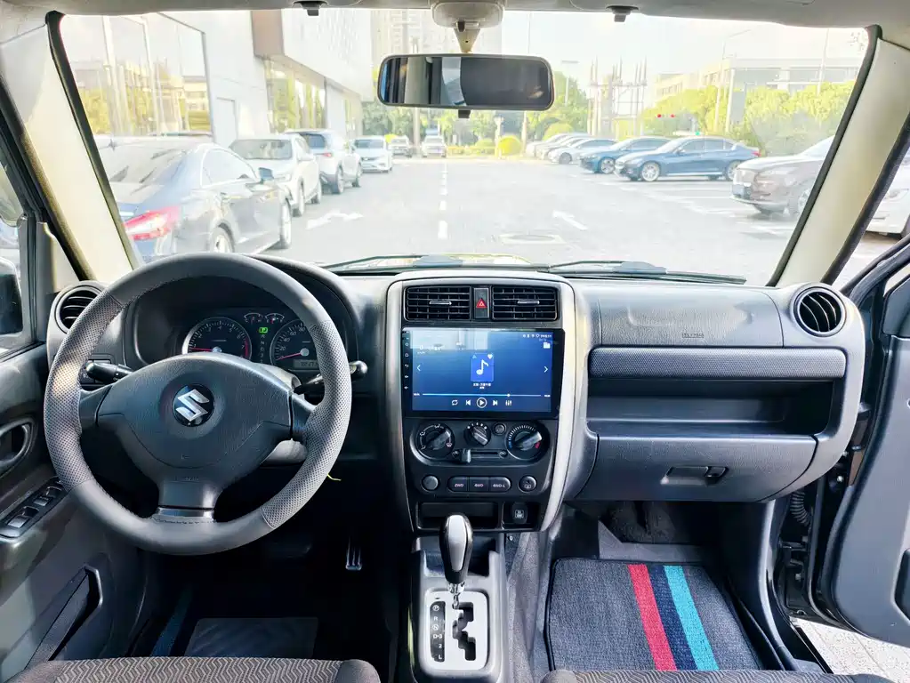 Suzuki Jimny — миниатюра 23