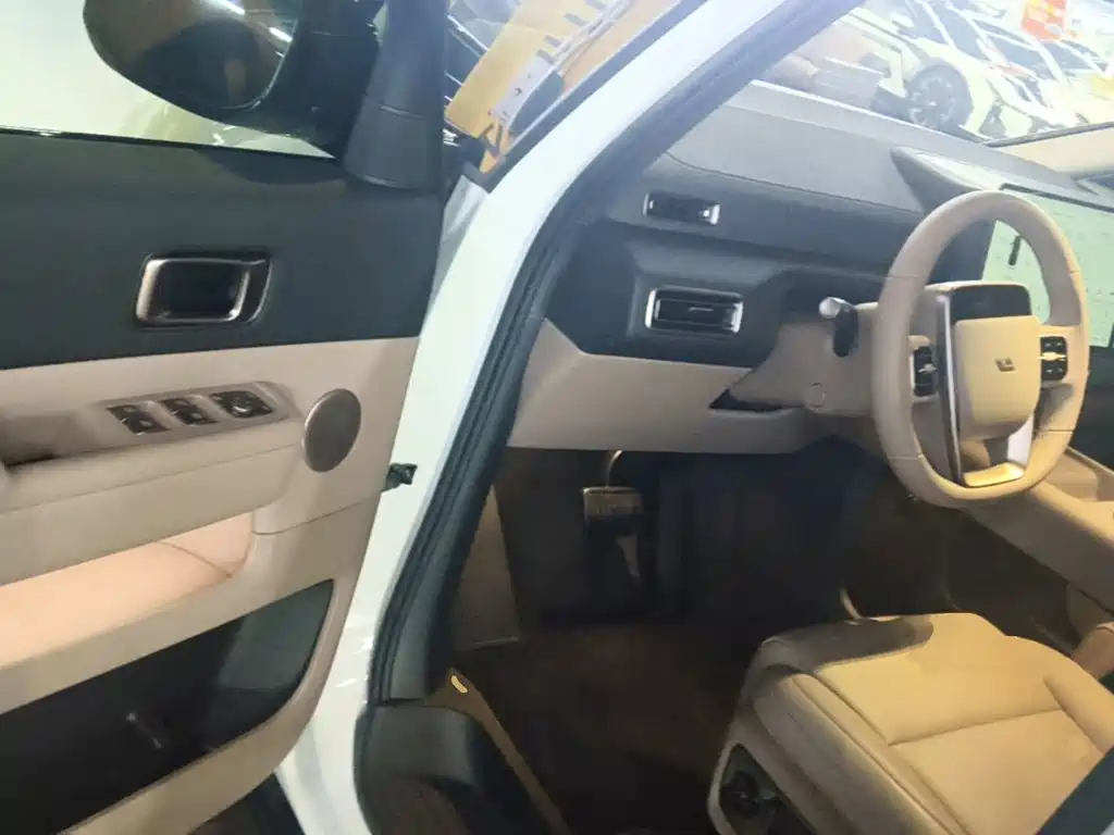 Li Auto Li MEGA — миниатюра 16