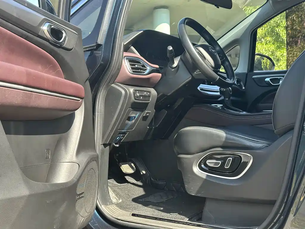 GAC Motor Trumpchi M6 — миниатюра 13