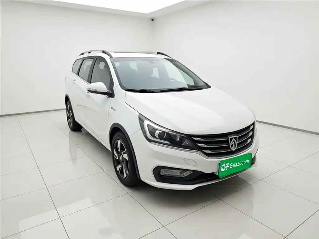 Baojun 310W 2017 1.5L MT Luxury VI