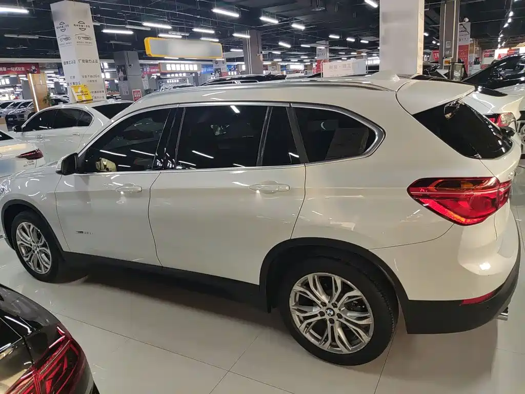 BMW X1 — миниатюра 4