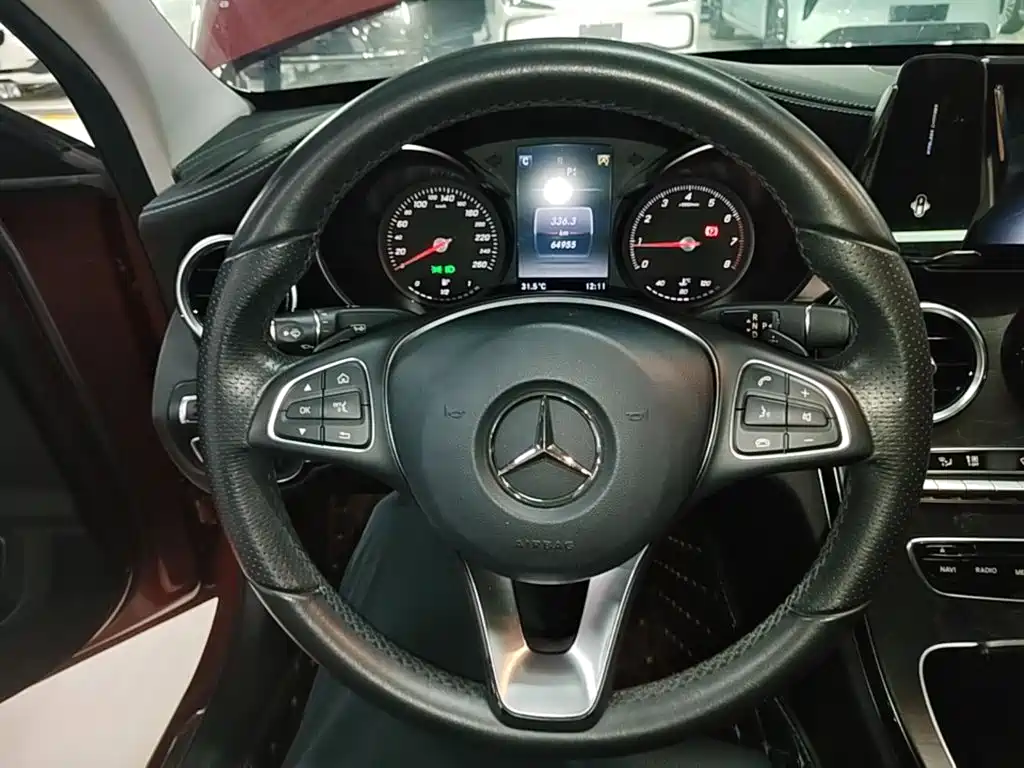 Mercedes-Benz C-Class — миниатюра 11