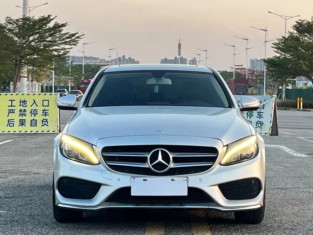 Mercedes-Benz C-Class — миниатюра 2