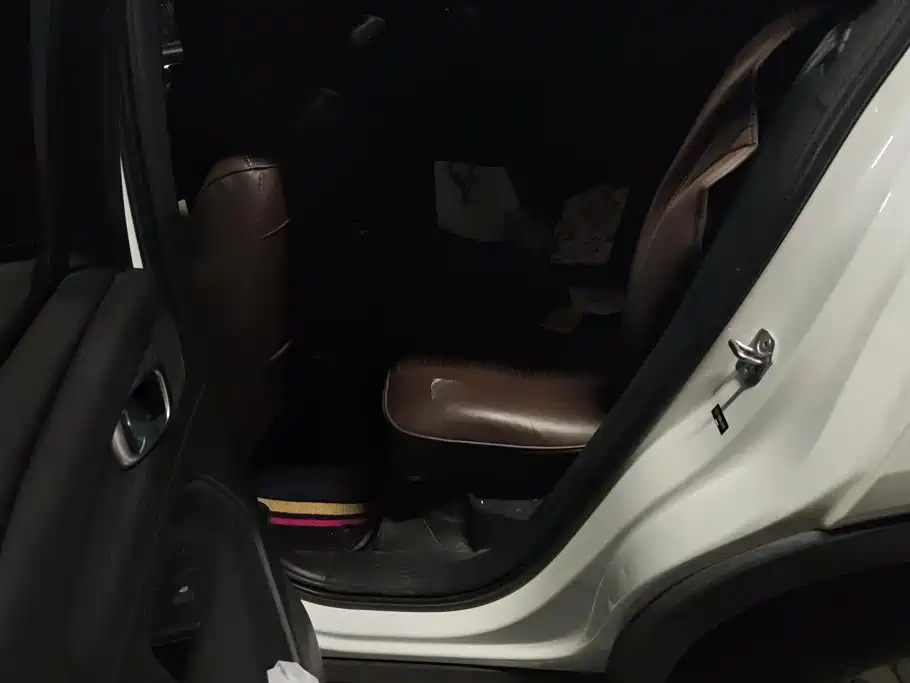 Volvo XC40 — миниатюра 11
