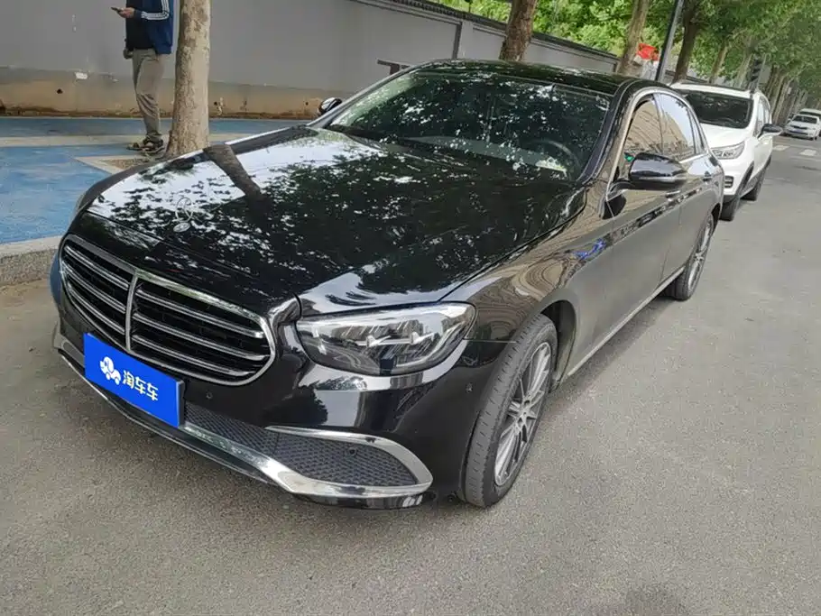 Mercedes-Benz E-Class 2022