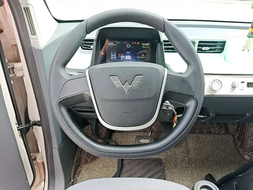Wuling MINIEV — миниатюра 11