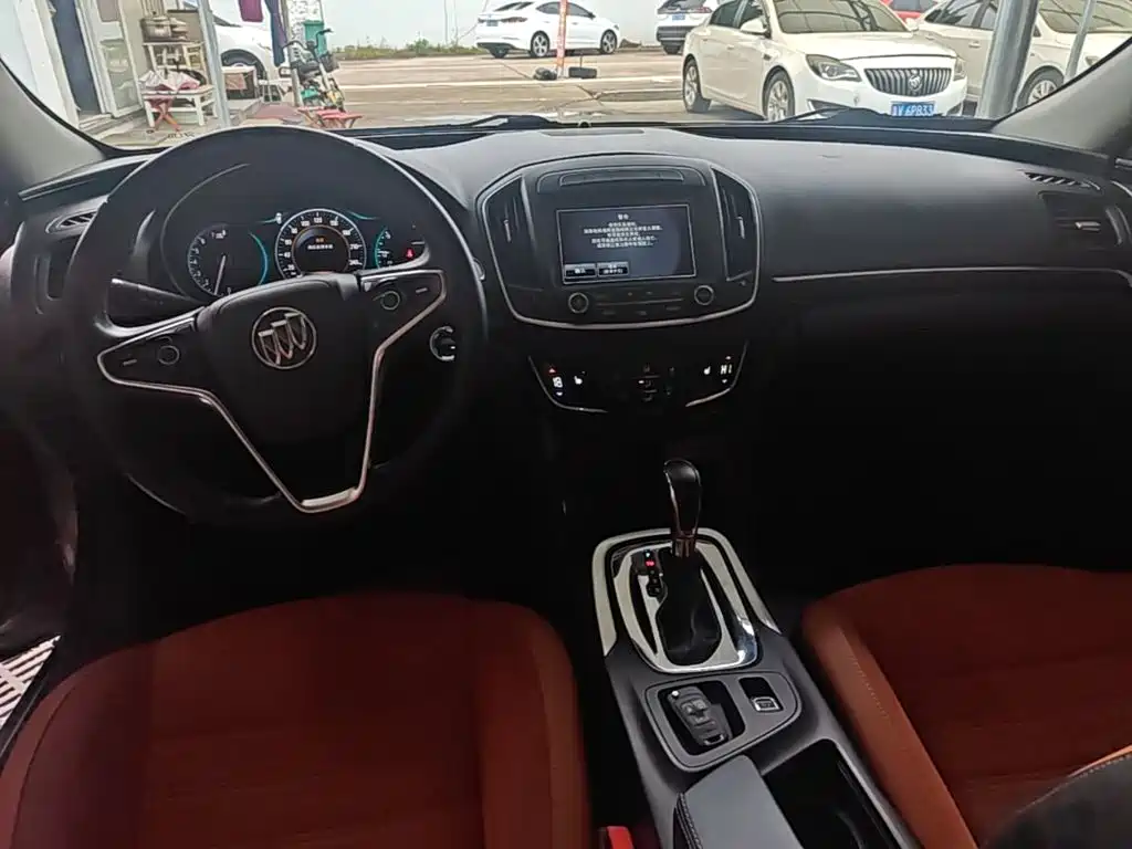 Buick Regal — миниатюра 10