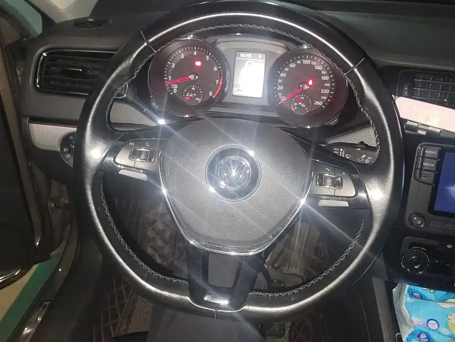 Volkswagen Sagitar — миниатюра 15
