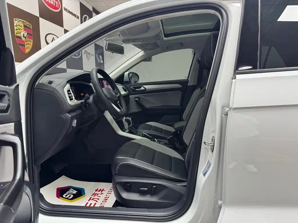 Volkswagen T-Roc — миниатюра 7