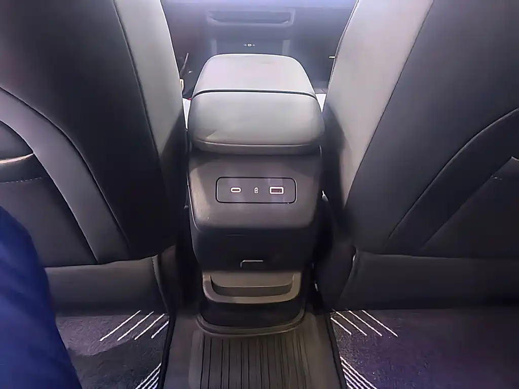 Lynk & Co Z20 — миниатюра 15