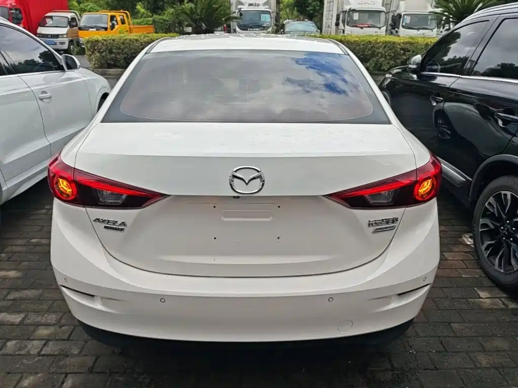 Mazda 3 Axela — миниатюра 6
