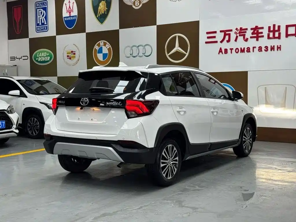 Toyota Yaris L — миниатюра 6