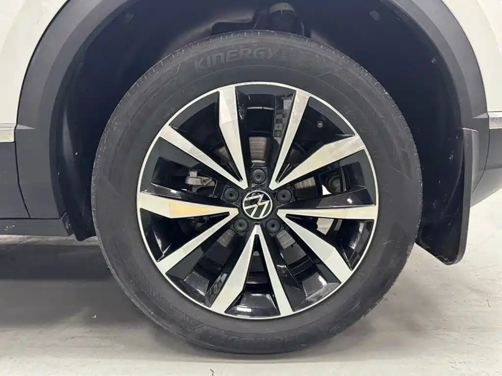 Volkswagen T-Roc — миниатюра 19
