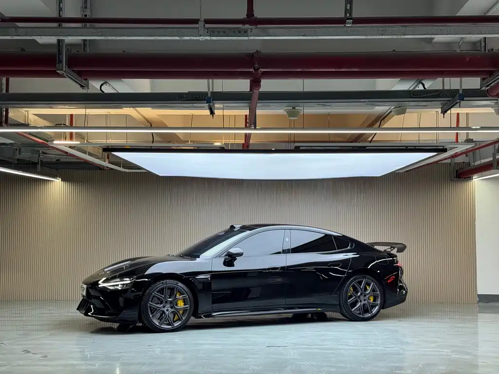 XIAOMI CAR XIAOMI SU7 ULTRA