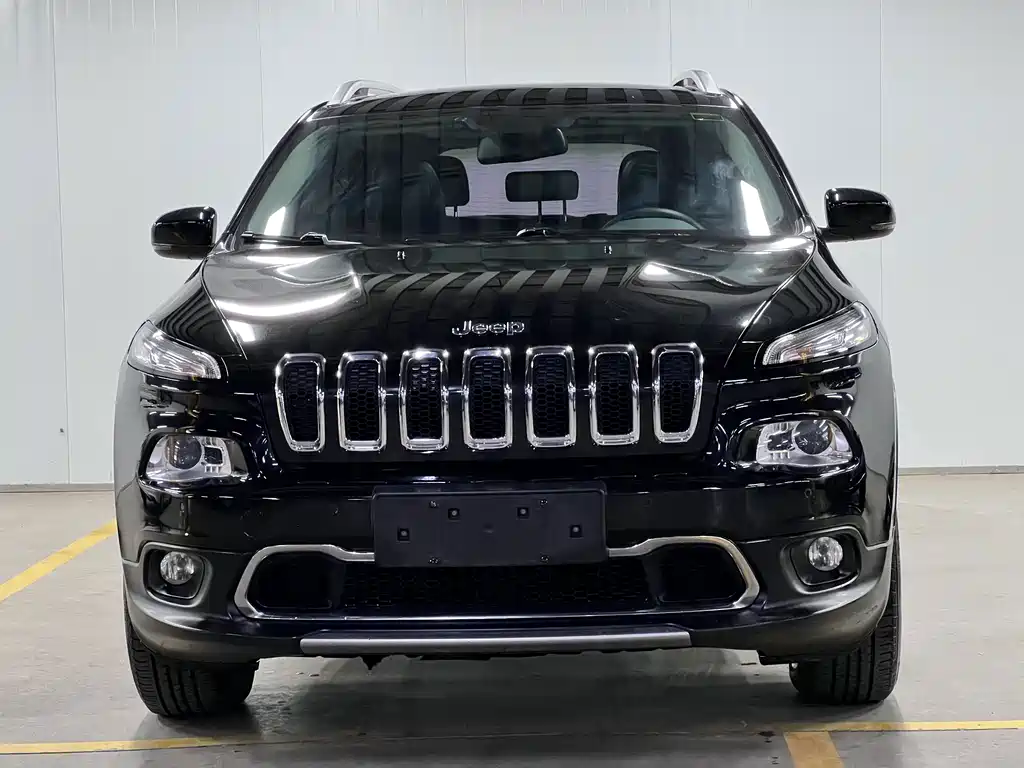 Jeep Cherokee — миниатюра 2