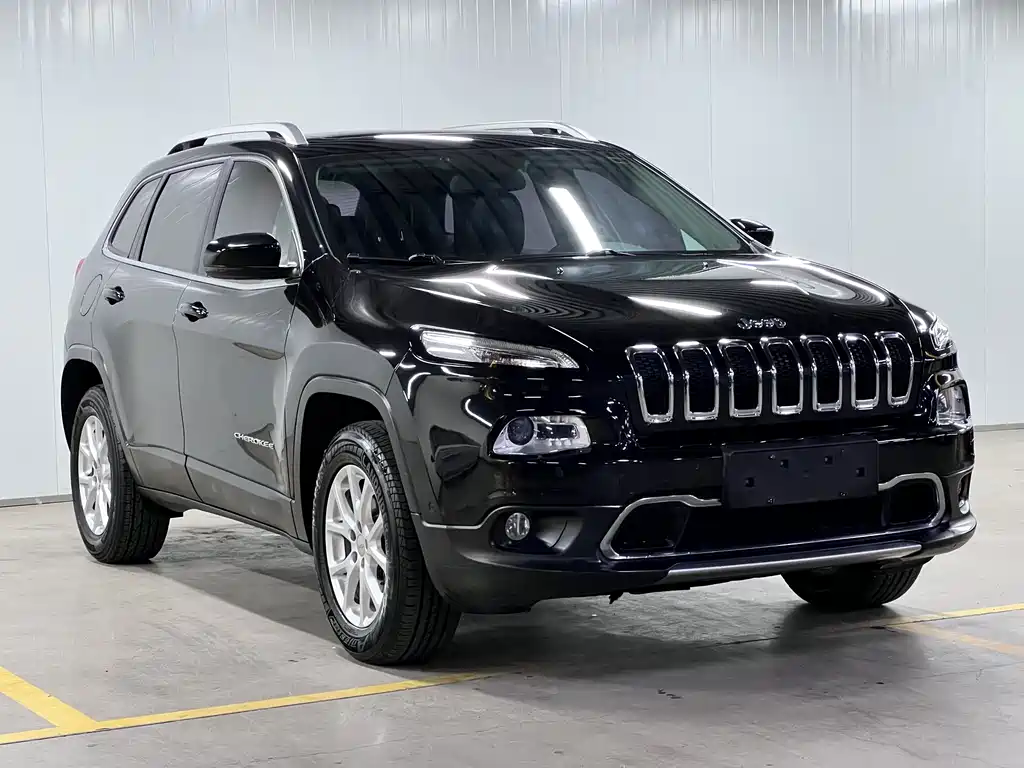 Jeep Cherokee — миниатюра 3