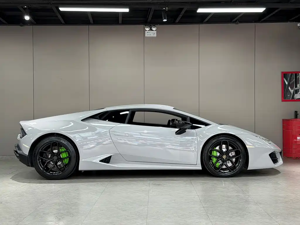 Lamborghini Huracán — миниатюра 3