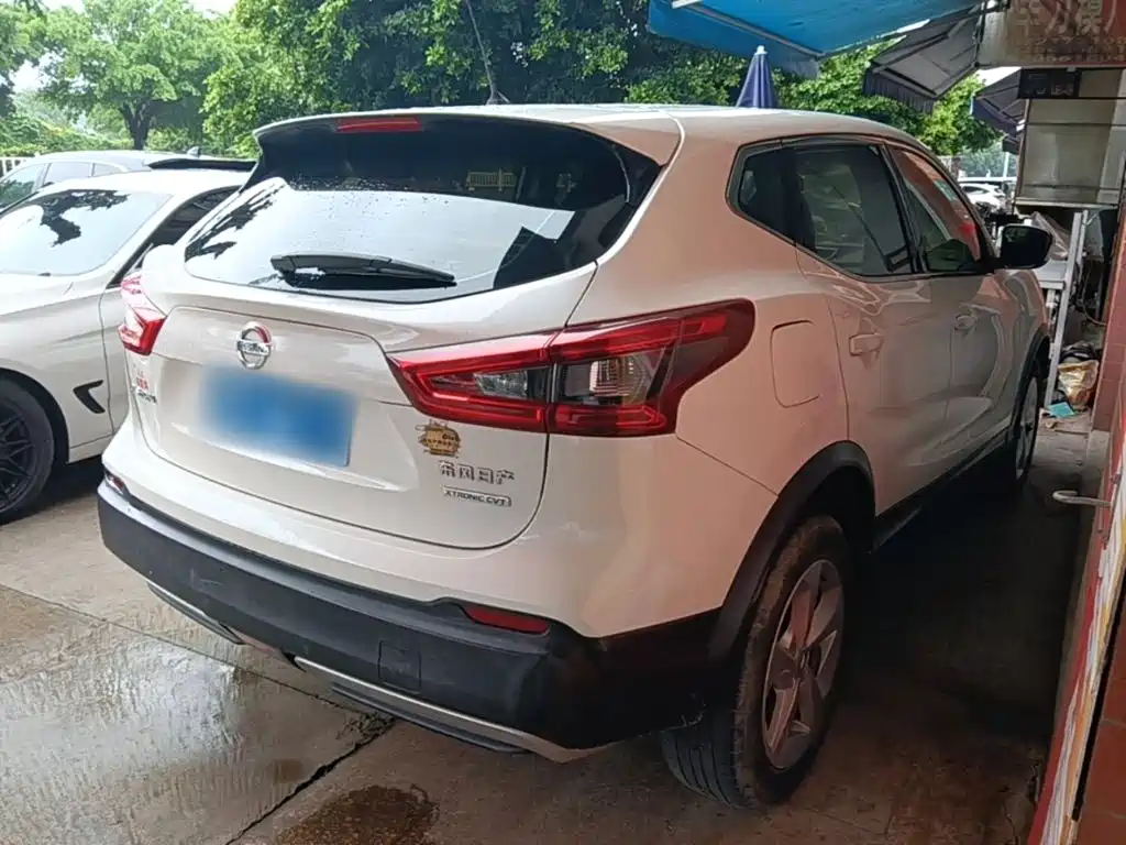 Nissan Qashqai — миниатюра 7