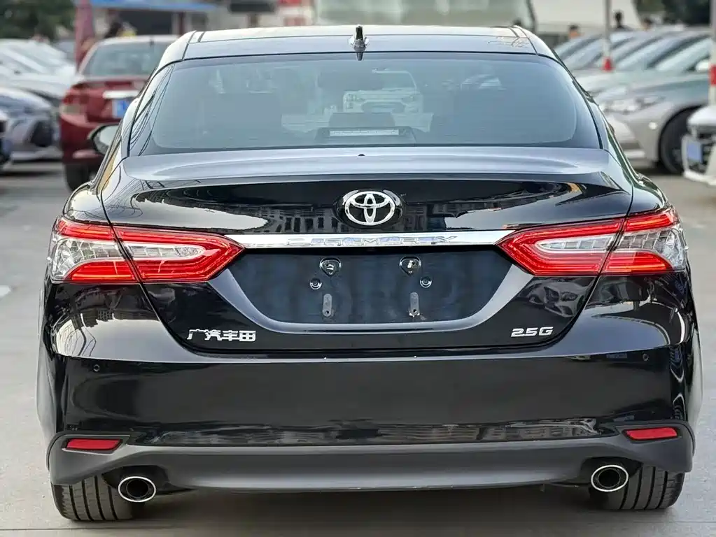 TOYOTA CAMRY