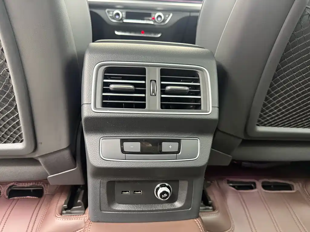 Audi Q5L — миниатюра 12