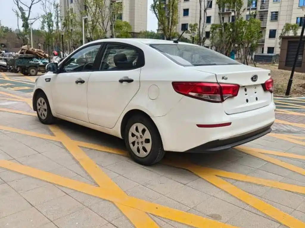 Kia K2 — миниатюра 6