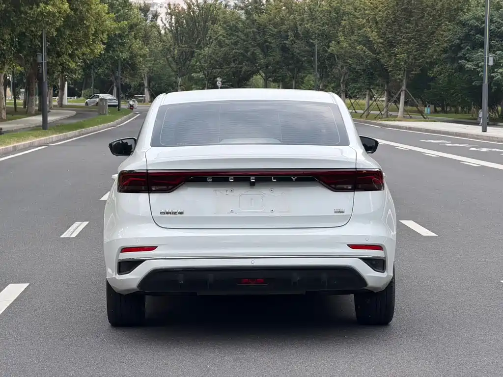 Geely Emgrand — миниатюра 8