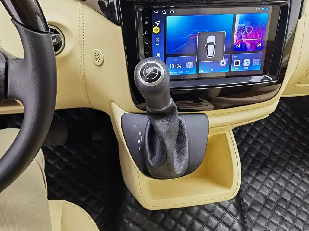 Mercedes-Benz Vito — миниатюра 13