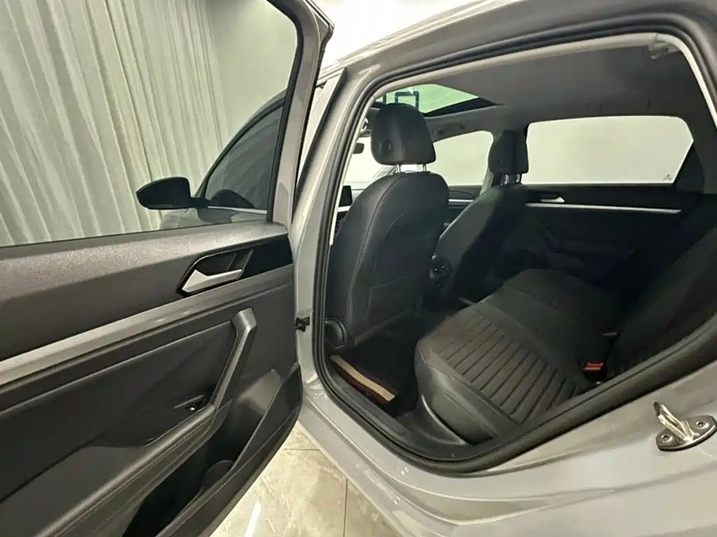 Volkswagen Lavida — миниатюра 8