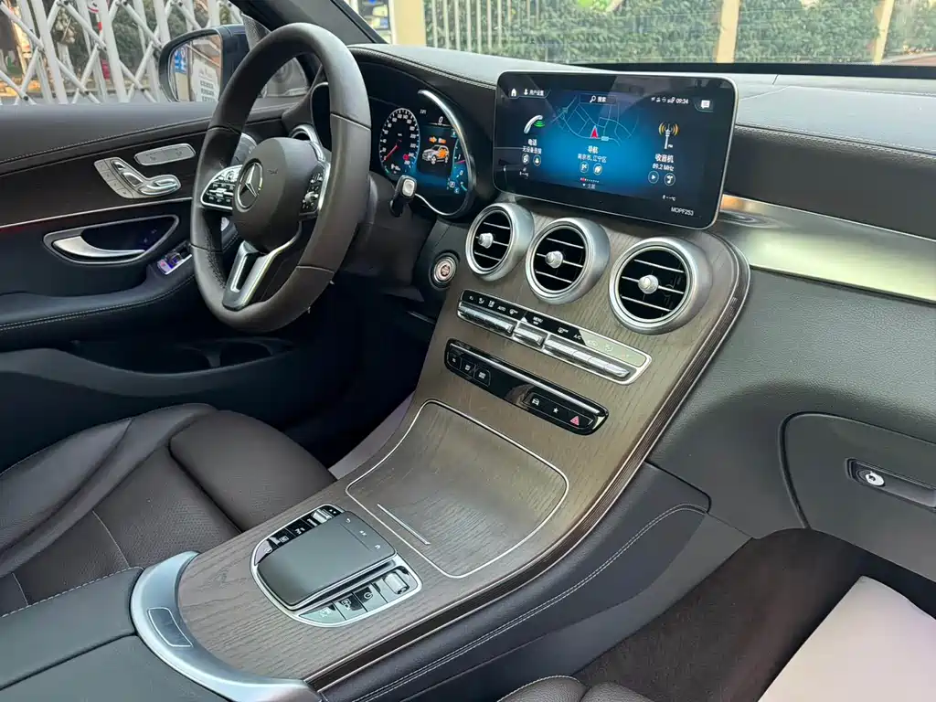 Mercedes-Benz GLC — миниатюра 15